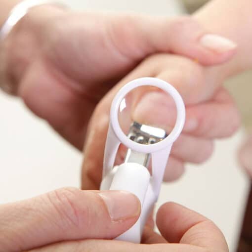 Nail Cutter With Magnifying Glass PINK Refrence image